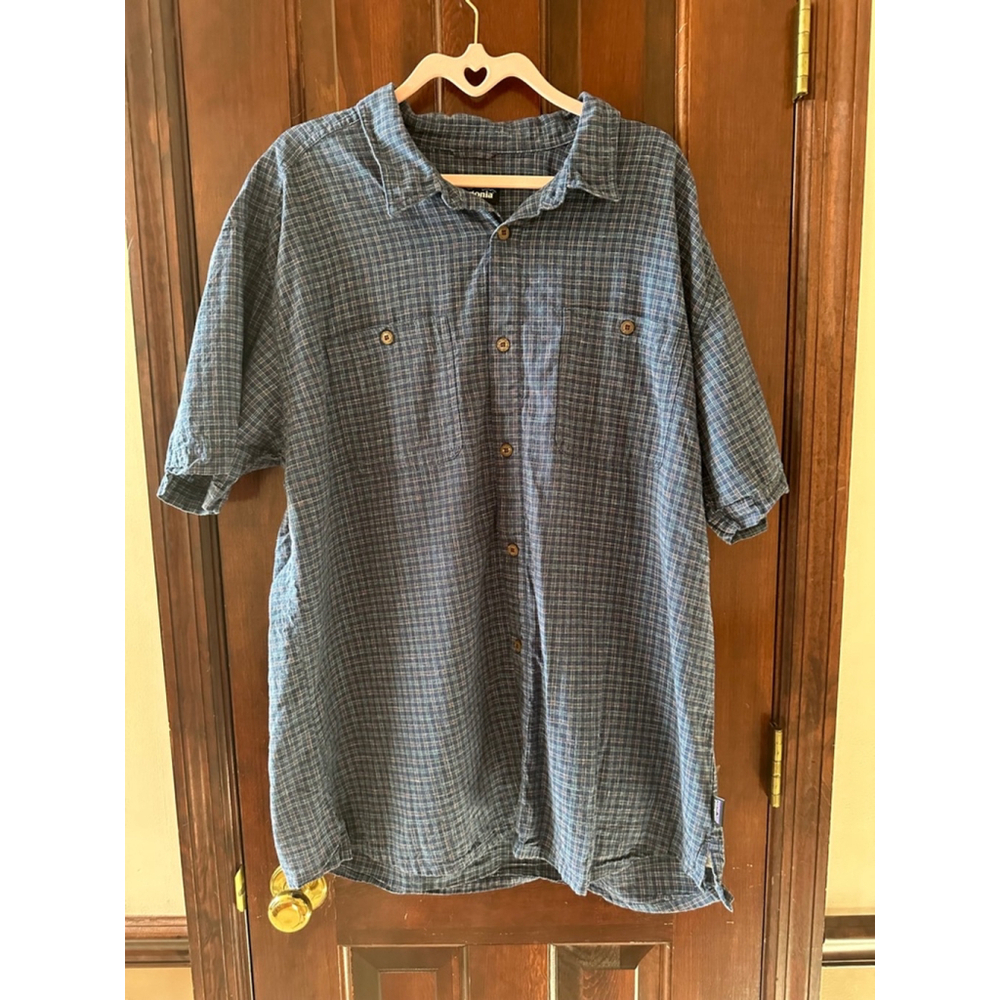 Patagonia Men’s XXL Blue Plaid Shortsleeve Button up Shirt